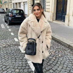 Guadalupe | Long faux fur coat