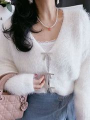 Women's cropped cardigan with bow-shaped crystal