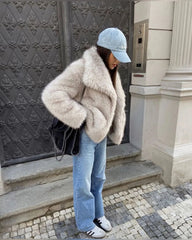Gabriela | Fur coat with lapel collar
