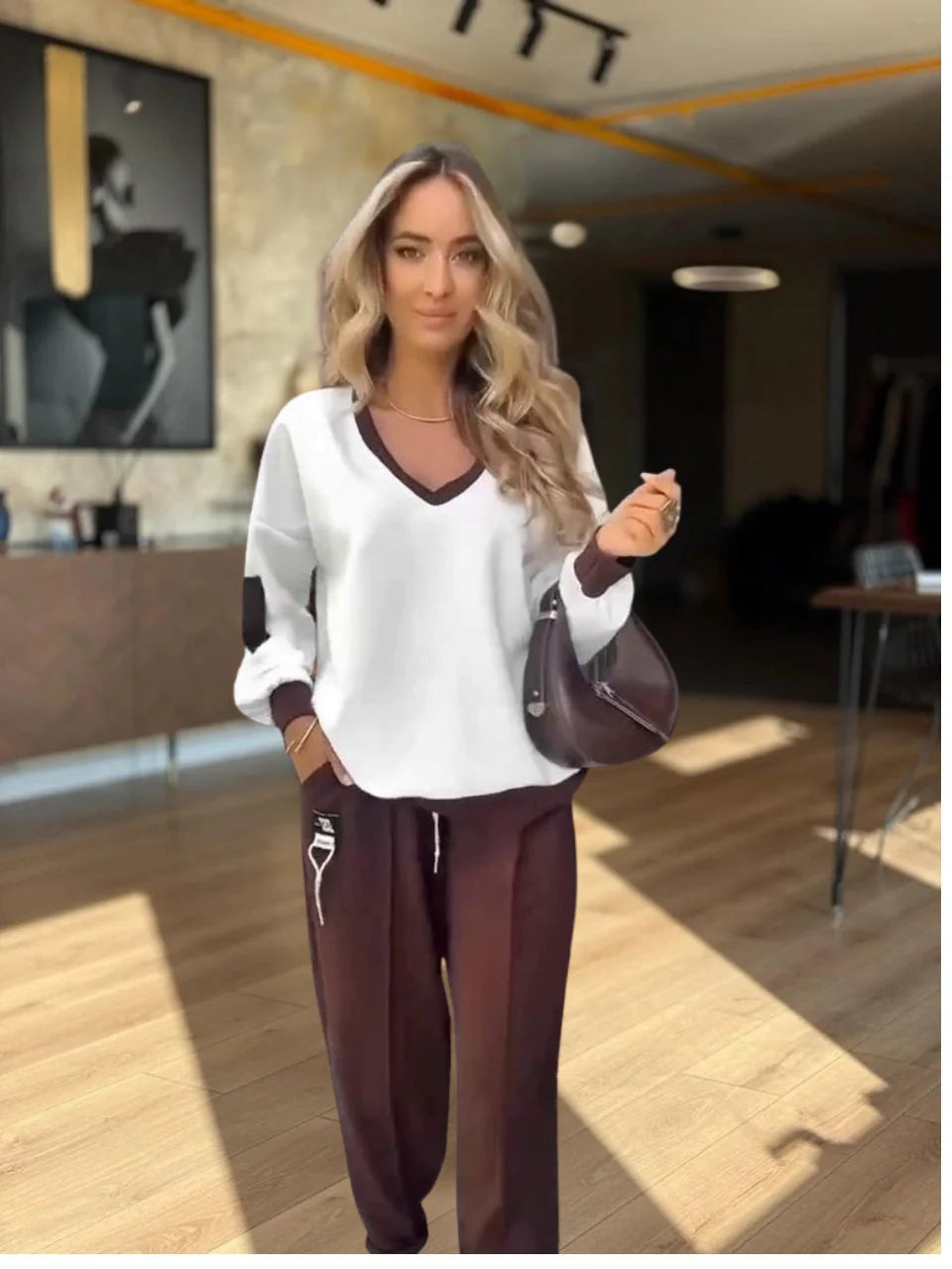 ALINA – SOFT V-NECK TWO-TONE LOUNGE SET